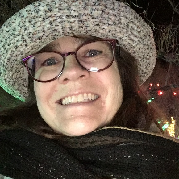 Meet your Posher, Marian - Picture 3 of 8